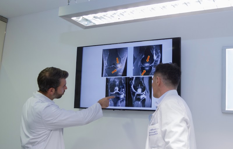 Imagen de Regenerat Clínica – Traumatólogo Dr. Miguel Alfonso Porcar – Clínica del Dolor