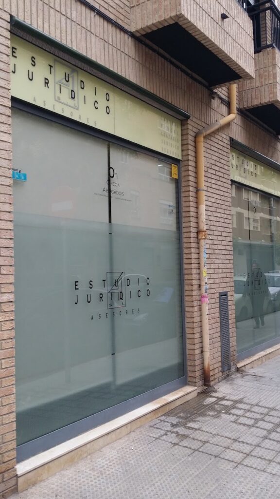 Imagen de Estudio Jurídico 4 Asesoria Fiscal Laboral Jurídica