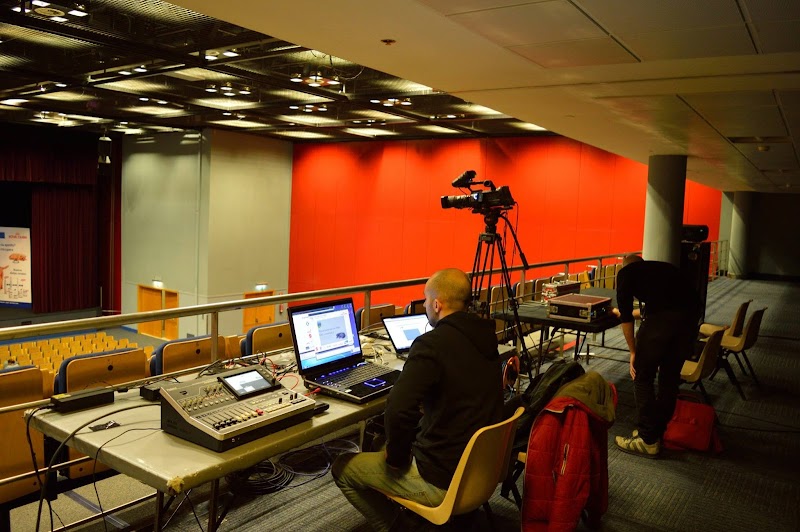 Imagen de Audiovisuales Assis, S.l. – Alicante (especialistas en Traducción Simultánea)