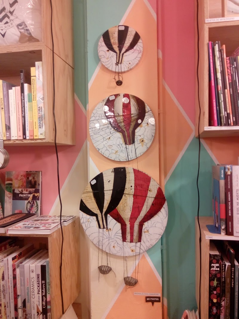 Imagen de Estudio 64 +librería-galería +ilustración