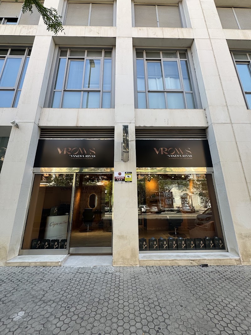 Imagen de Depilación con Hilo en Sevilla | Vanesa Rivas | la Buhaira