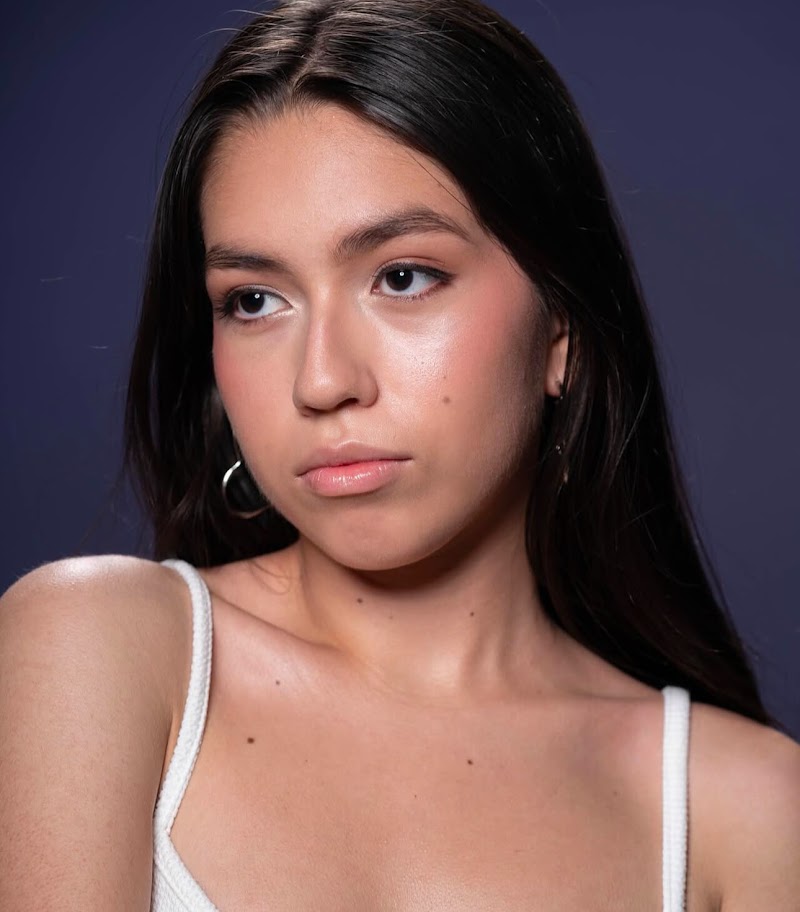 Imagen de Vic Beauty ~ Maquillaje y Peinados