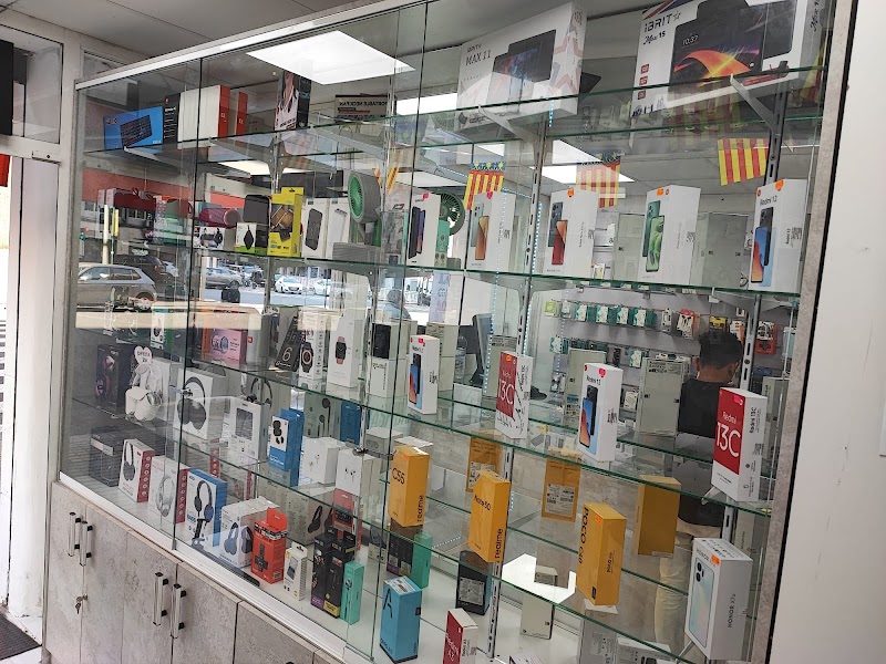 Imagen de Sami Masfibra – Reparación de Móviles y Accesorios en Valencia