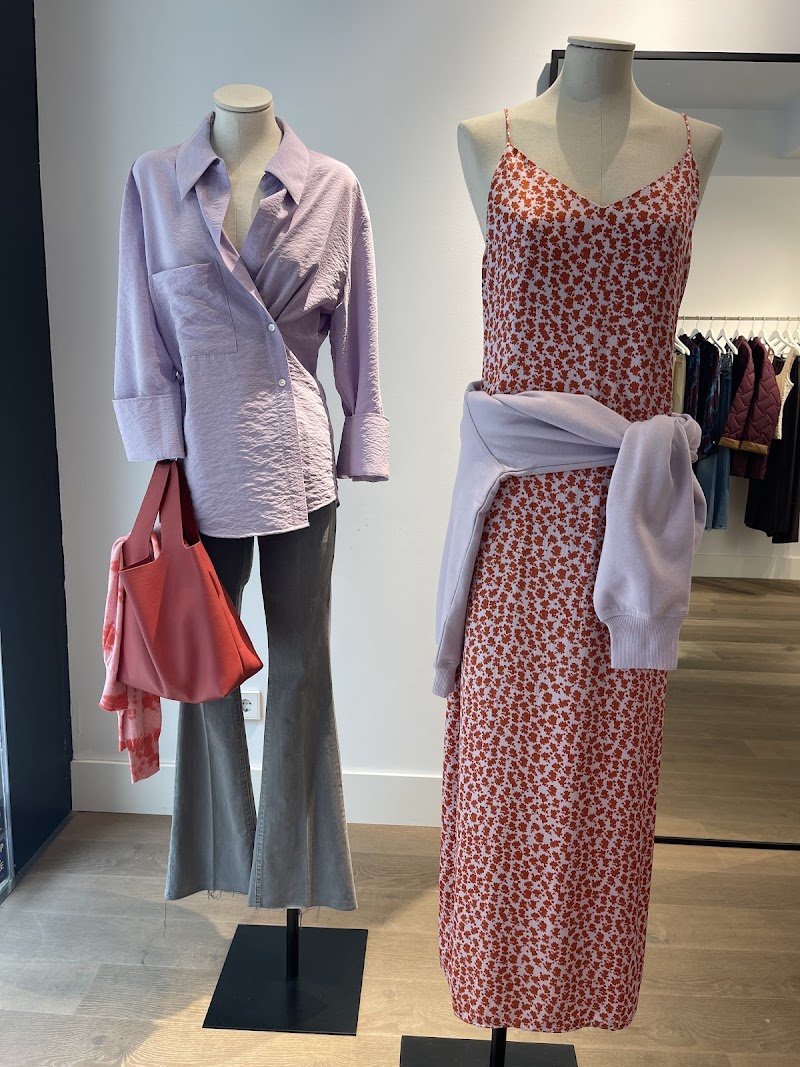 Imagen de Edit 32 | Tienda de Ropa de Mujer en Valencia | Women´s Luxury Clothing Store