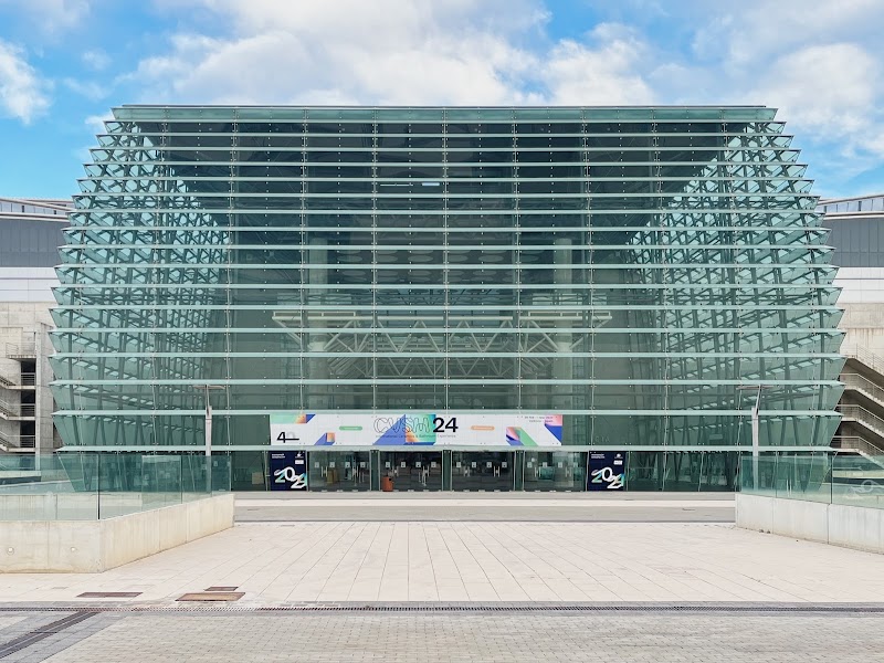 Imagen de Traducción Simultánea, Presencial y Online | Va Traducción