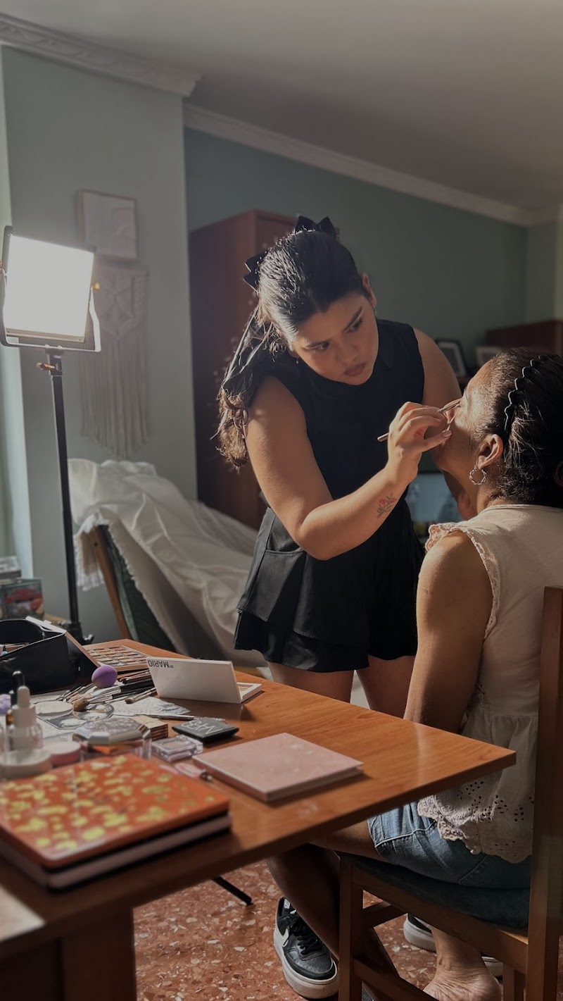 Imagen de Maquilladora en Valencia Adela García
