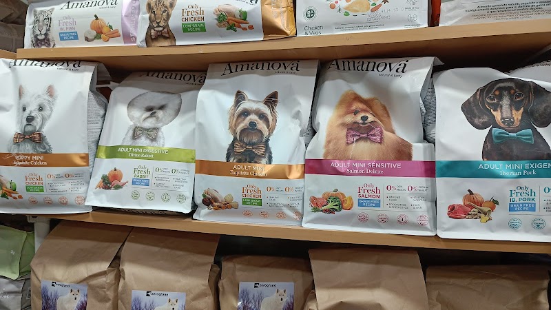 Imagen de Lobers Peluqueria Canina y Alimentación Natural
