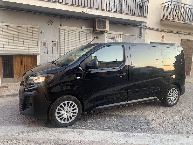 Imagen de Alquilocar Alquiler Furgones y Vehiculos