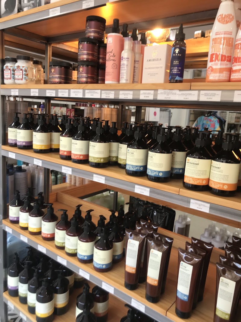 Imagen de Sumypel Productos Peluquería y Belleza Profesional y Público General Alicante