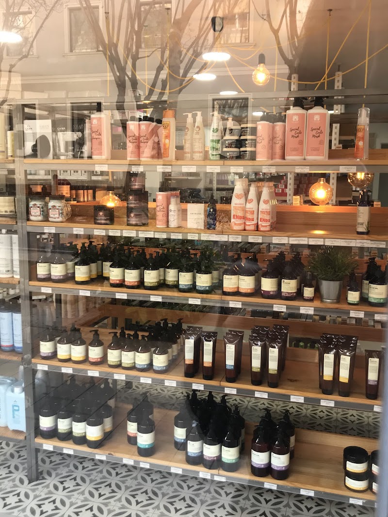 Imagen de Sumypel Productos Peluquería y Belleza Profesional y Público General Alicante