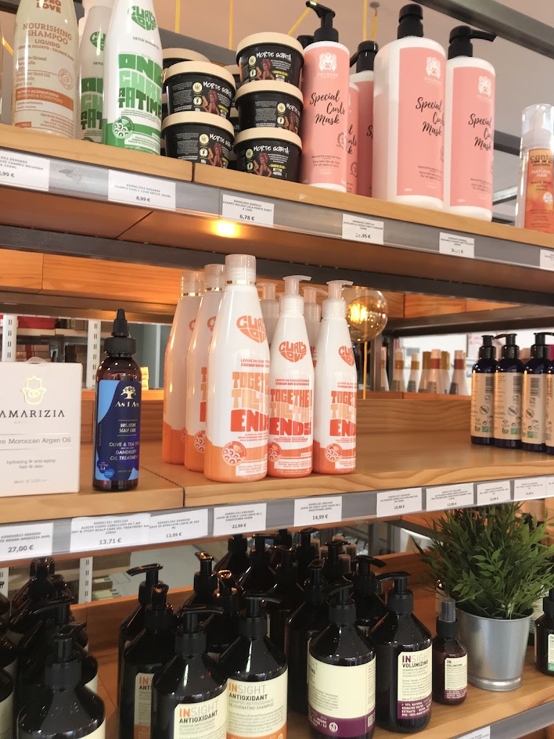 Imagen de Sumypel Productos Peluquería y Belleza Profesional y Público General Alicante