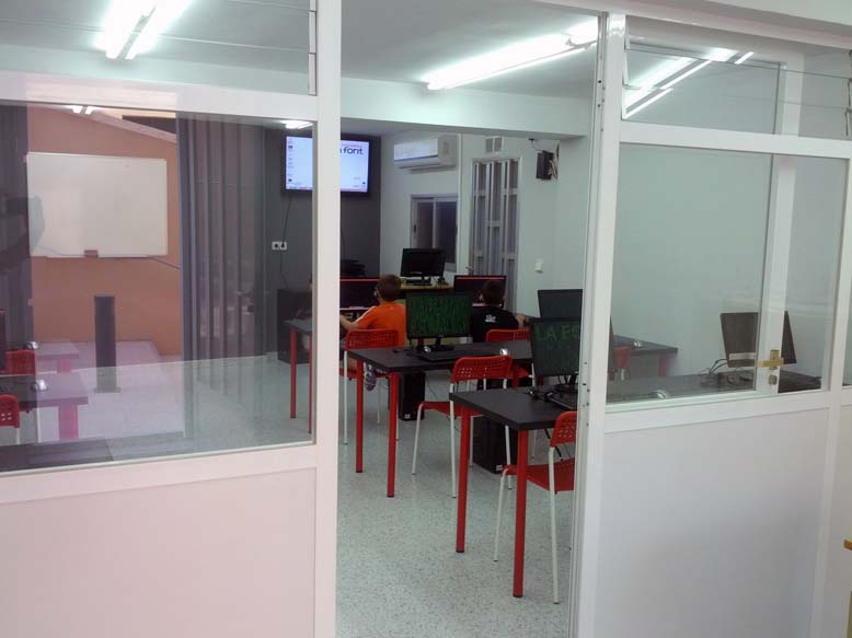 Imagen de Aula Informàtica la Font