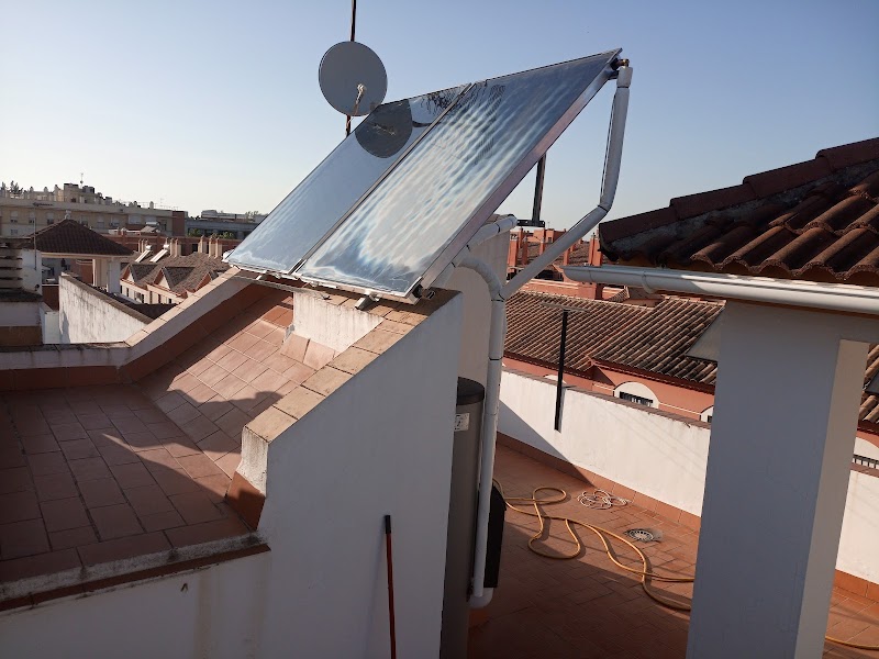 Imagen de Mcm Servicios: Fontanero, Climatización, Calefacción, Energía Solar