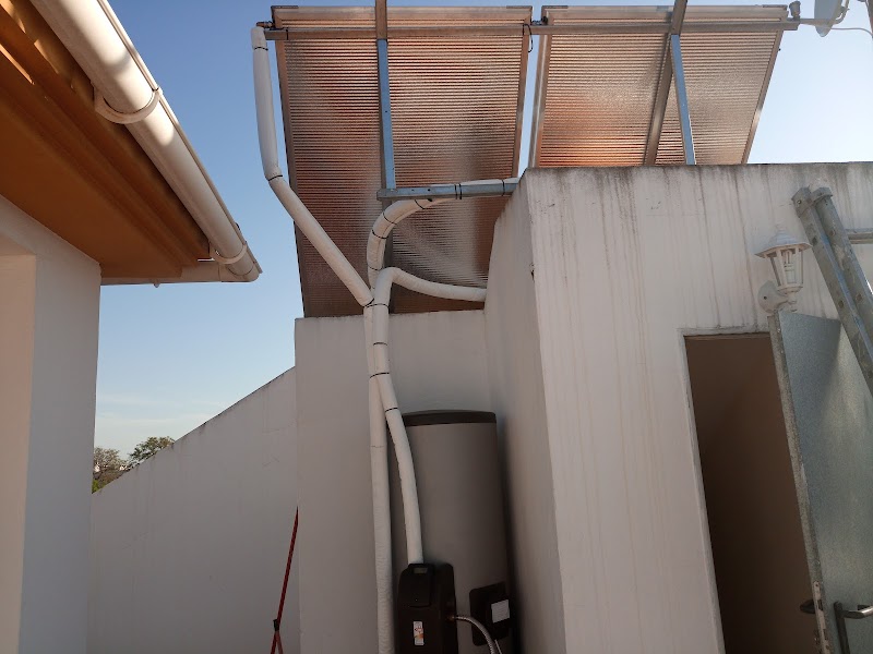 Imagen de Mcm Servicios: Fontanero, Climatización, Calefacción, Energía Solar