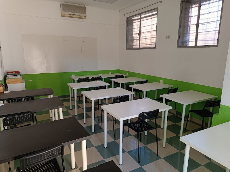 Imagen de Academias Entelequia.centro Multidisciplinar de Formación y Conducta.