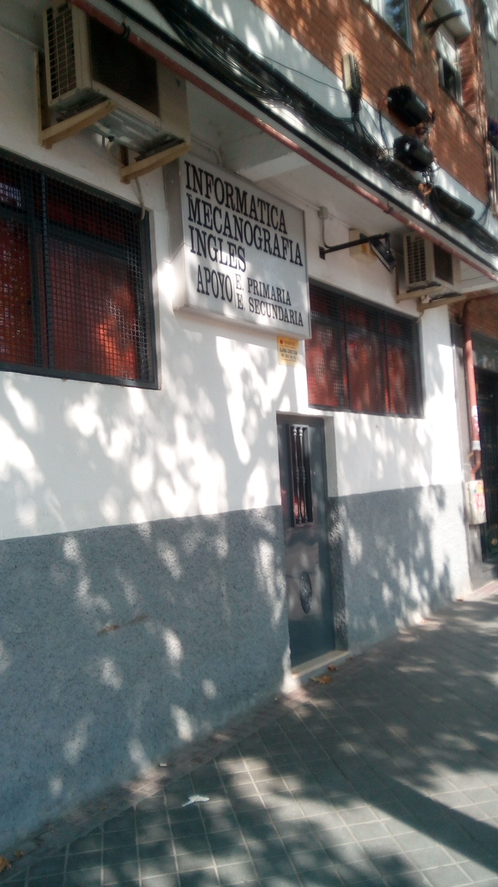 Imagen de Academia Pirineos