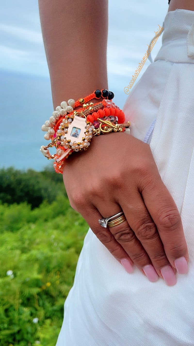 Imagen de Accesorios Amanda Madrid