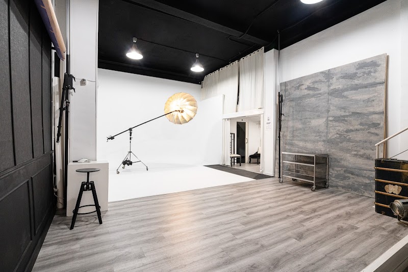 Imagen de Mak School – Estudio de Maquillaje Profesional