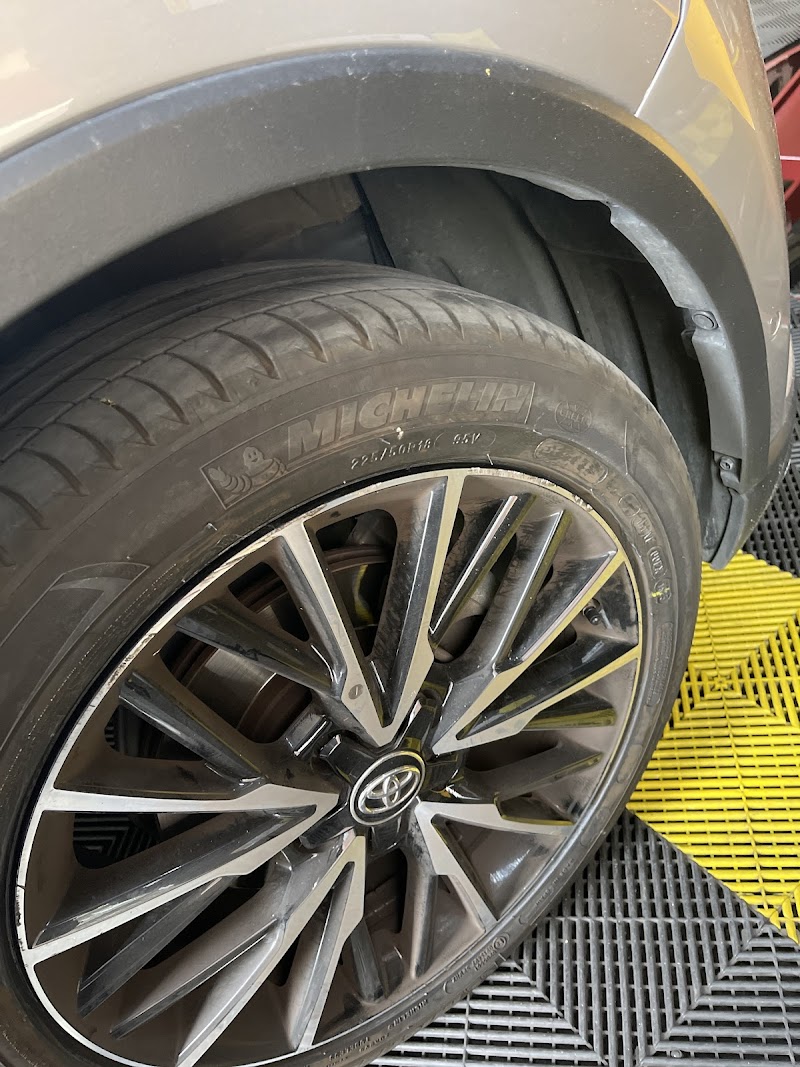 Imagen de Chousa Aranda Agustin | Taller de Neumaticos y Ruedas en Madrid