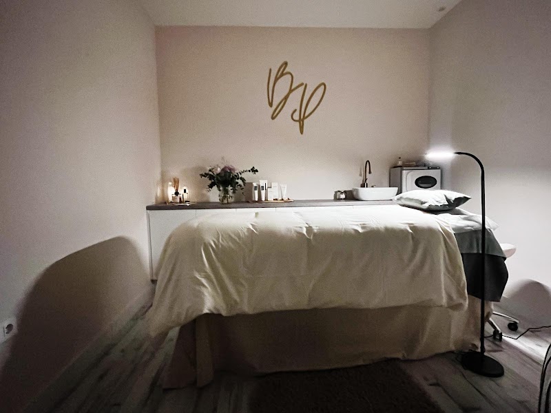 Imagen de Tratamientos Faciales y Corporales | Belinda Pineda | Beauty Autor Wellness