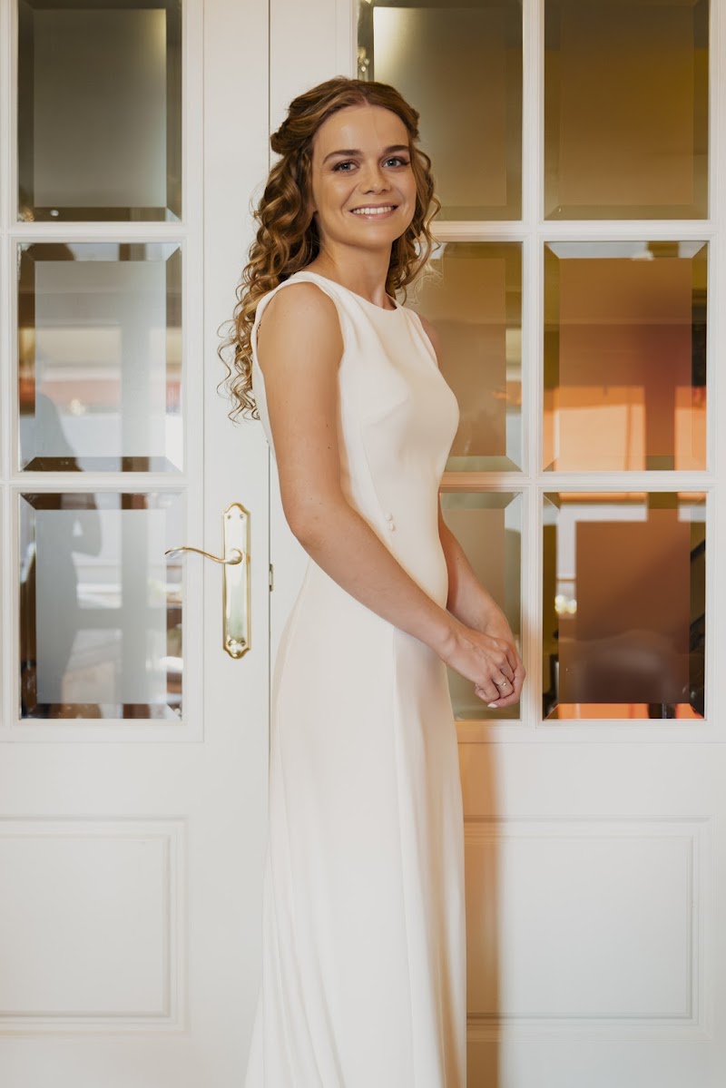 Imagen de *está en Ti* Maquillaje y Peinado a Domicilio