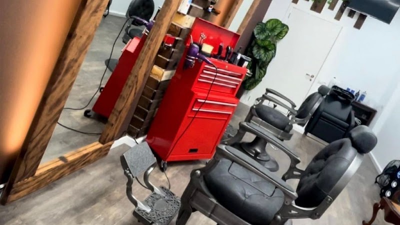 Imagen de El Barbero – Lionel Sánchez