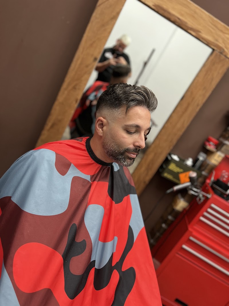 Imagen de El Barbero – Lionel Sánchez