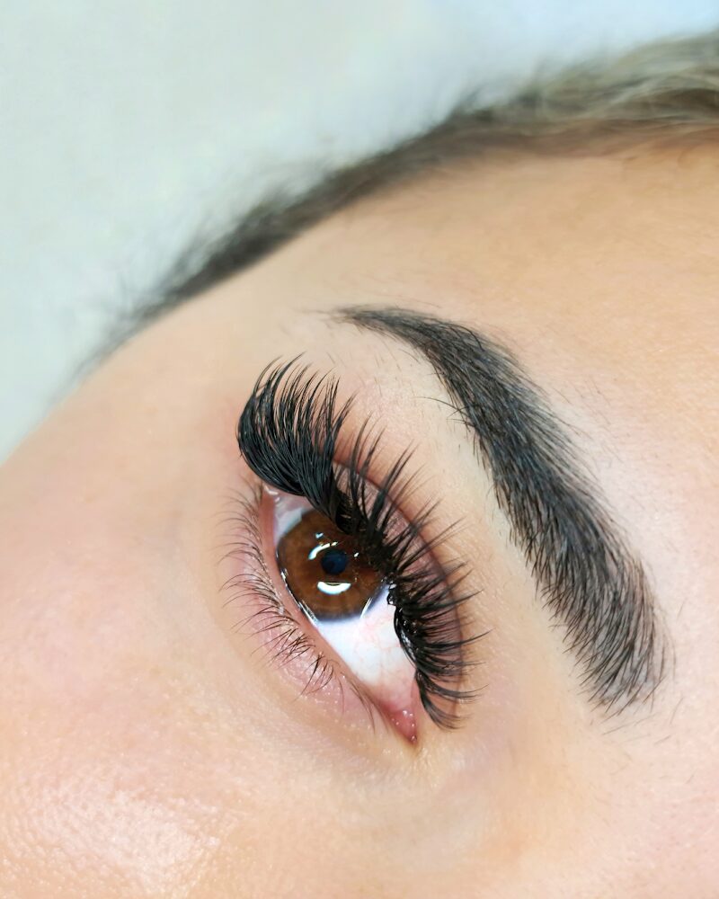 Imagen de Romero Nails | Manicura y Pestañas en Bormujos | Estética Profesional