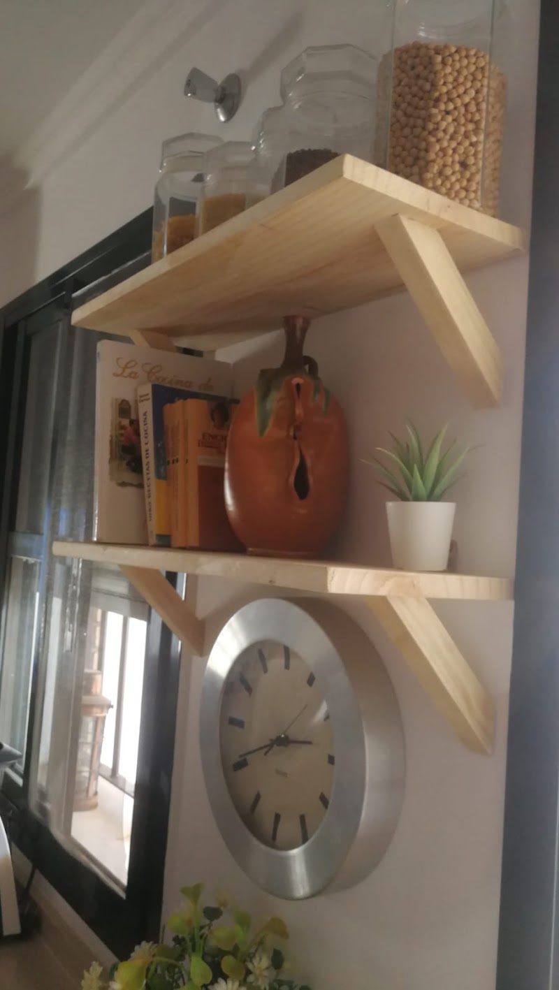 Imagen de Carpinteria, Montaje de Cocinas, Decoración, y Trabajos en Madera en General.