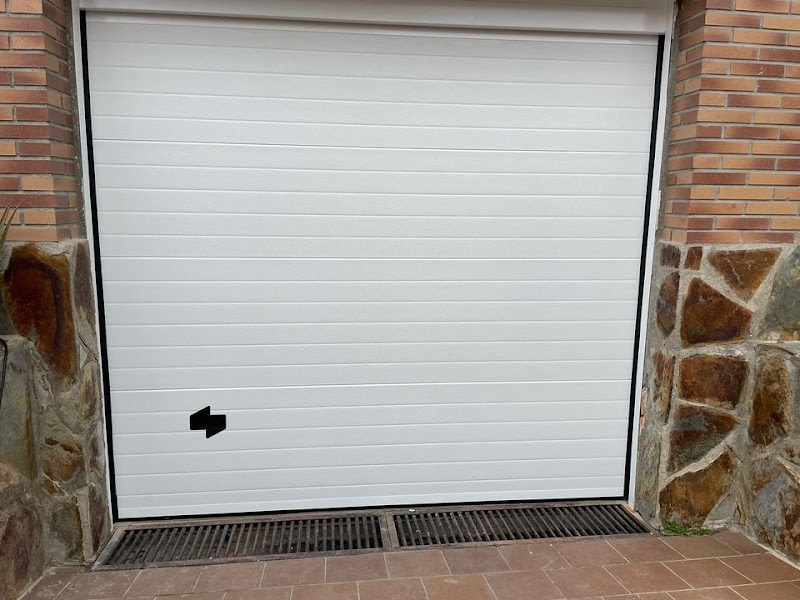 Imagen de Garmatic. Reparación de Puertas de Garaje y Puertas Automáticas