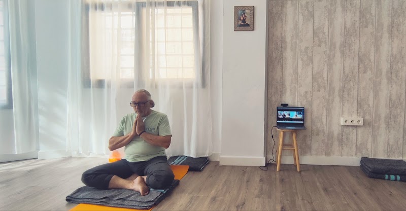 Imagen de negocio en Clases de yoga en Vega de San Mateo