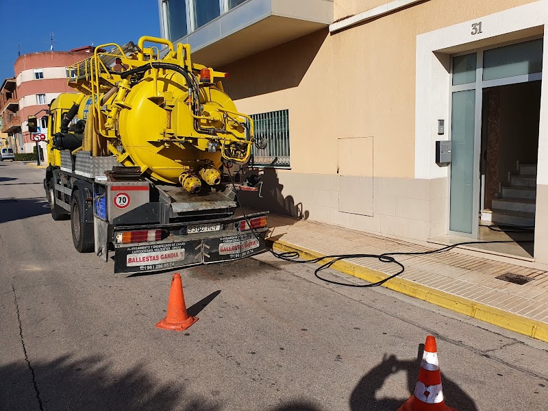 Imagen de Desatascos de Tuberías y Vaciado de Fosas Vicsal