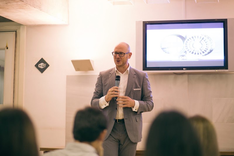 Imagen de Senttia, Escuela de Coaching Granada, Inteligencia Emocional y Líderazgo Personal