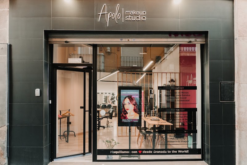 Imagen de Apolo Makeup – Estudio de Maquillaje Profesional – Maquilladora Profesional Novias