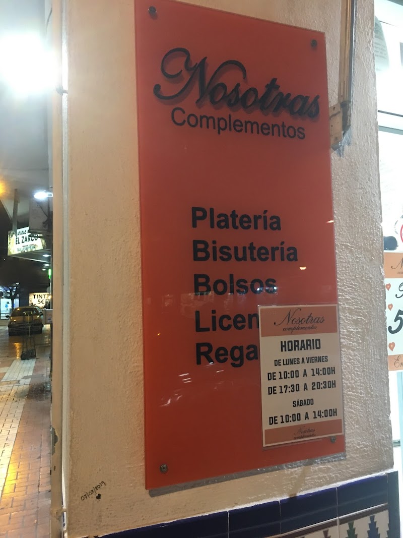 Imagen de Nosotras Complementos