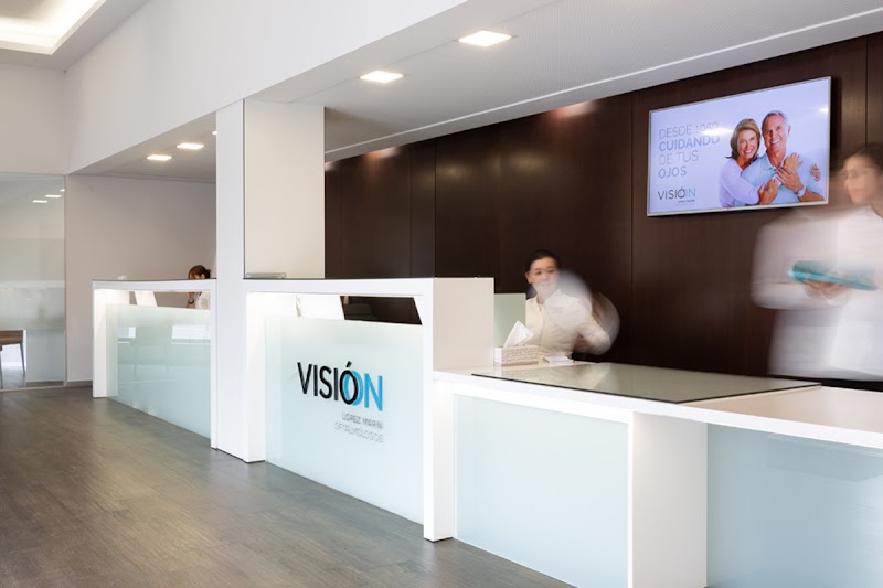 Imagen de Dr. Rubén Yela Delgado | Oftalmólogo en Granada