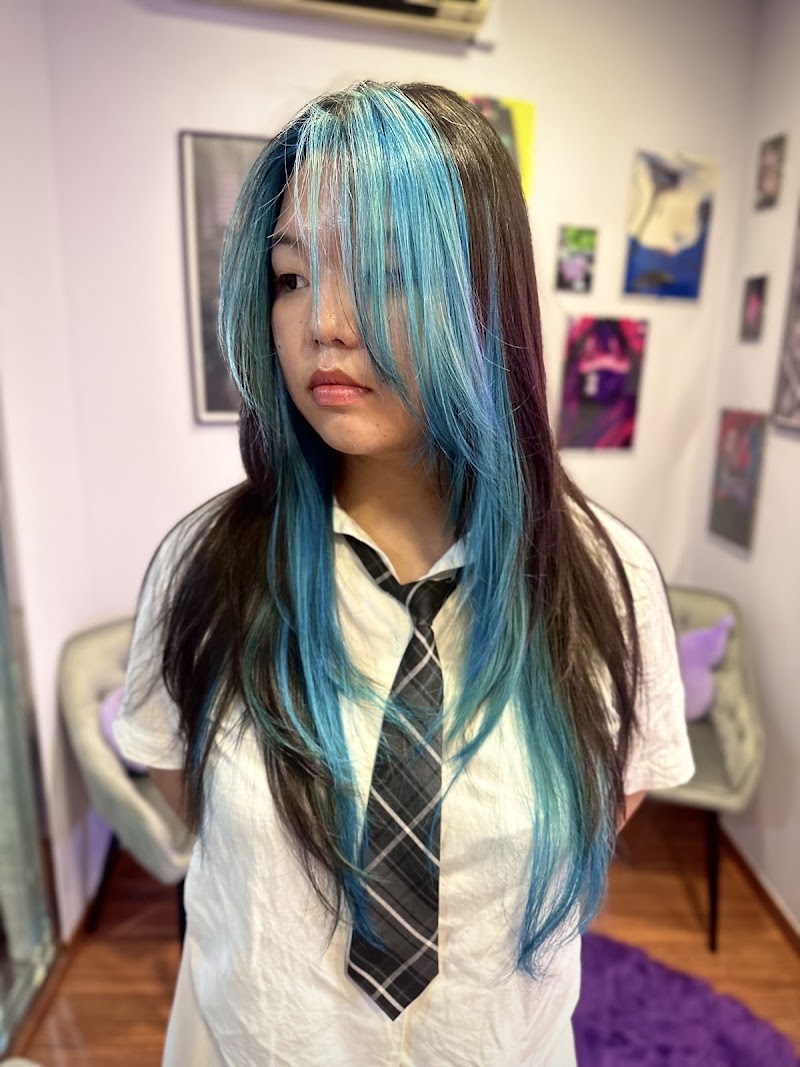 Imagen de Peluquería Urbana ácida Especialista en Color y Corte