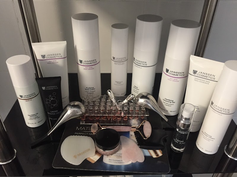 Imagen de Miranda Beauty Touch Massage Beauty & Aesthetic Services Clinica Raulfisio Fisioestética Estética Avanzada