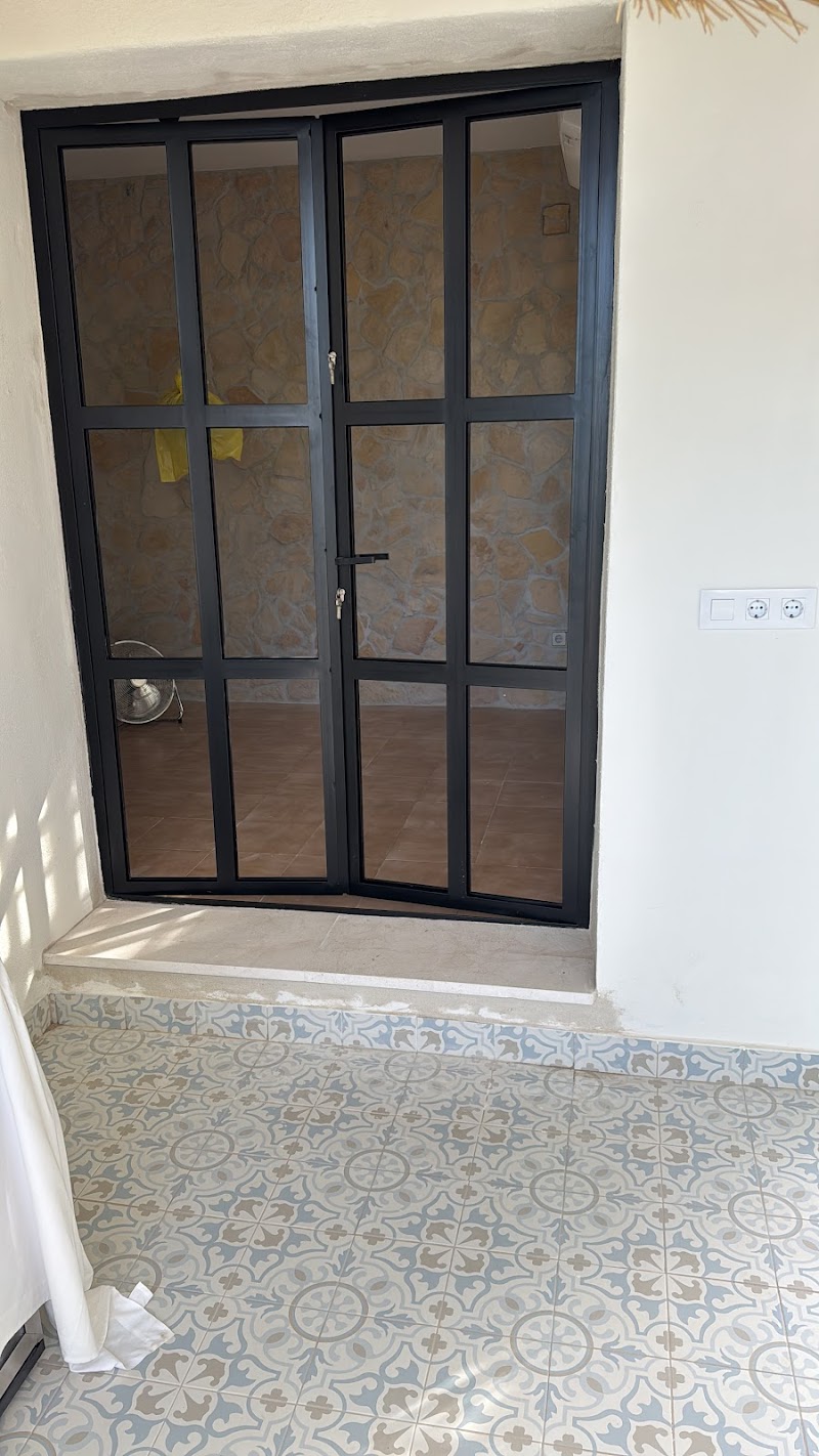 Imagen de Riera y Martín Artesanos del Metal S.l.