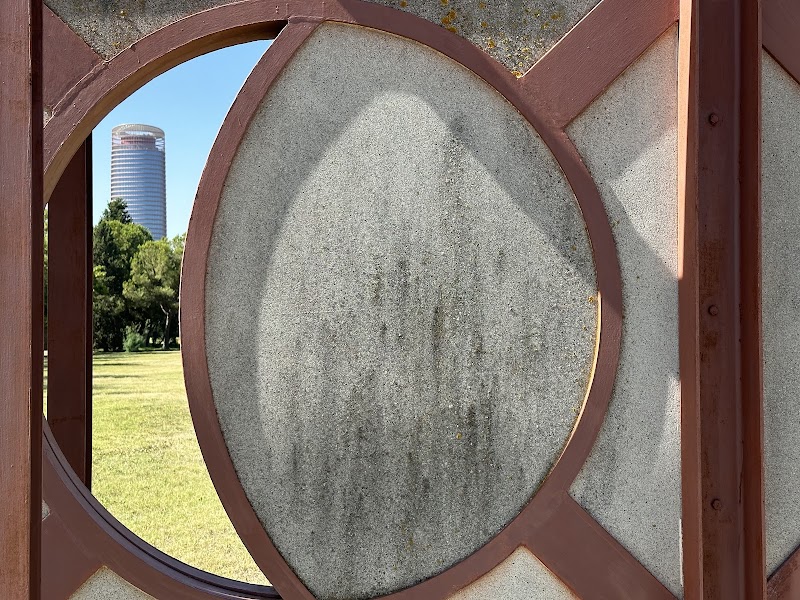 Imagen de Escultura: Estructura Astronómica.