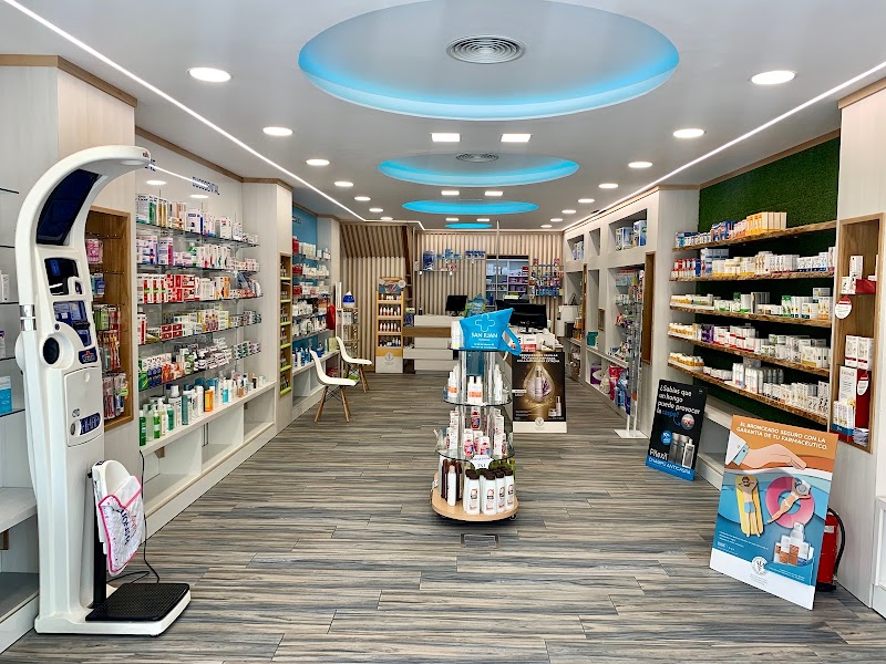 Imagen de negocio en Farmacia en San Juan de Aznalfarache