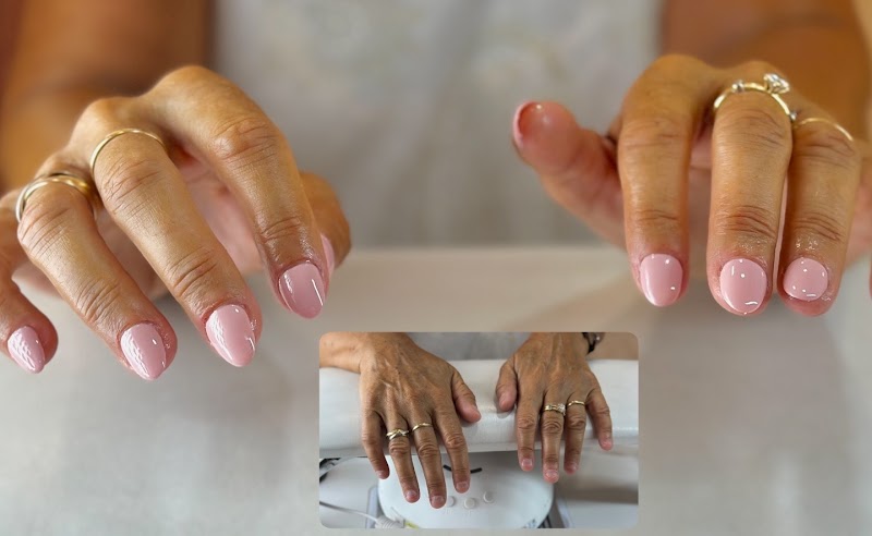 Imagen de Maria’s Castaño Nails & Beauty