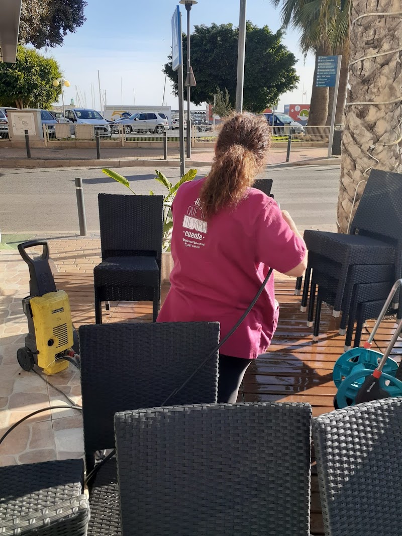 Imagen de Limpiezas la Luna Azul