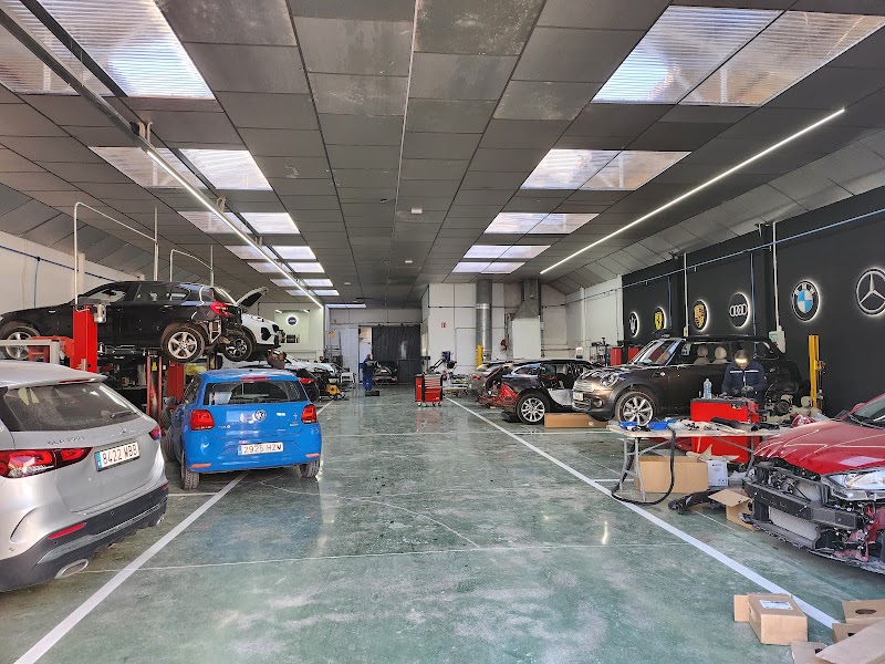 Imagen de Talleres Aparicio Autochiquero | Valencia Taller de Mecánica Rápida | Chapa y Pintura.