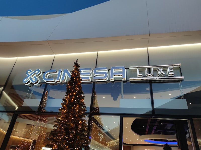 Imagen de Cinesa Luxe Oasiz · Isense · Dbox