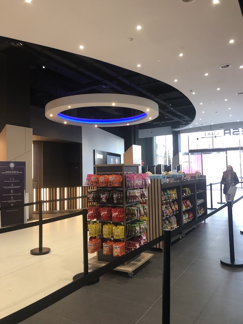 Imagen de Cinesa Luxe Oasiz · Isense · Dbox