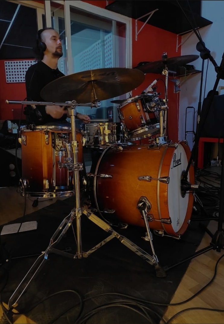 Imagen de Escuela de Música – Clases de Bateria, Cajón y Teclado