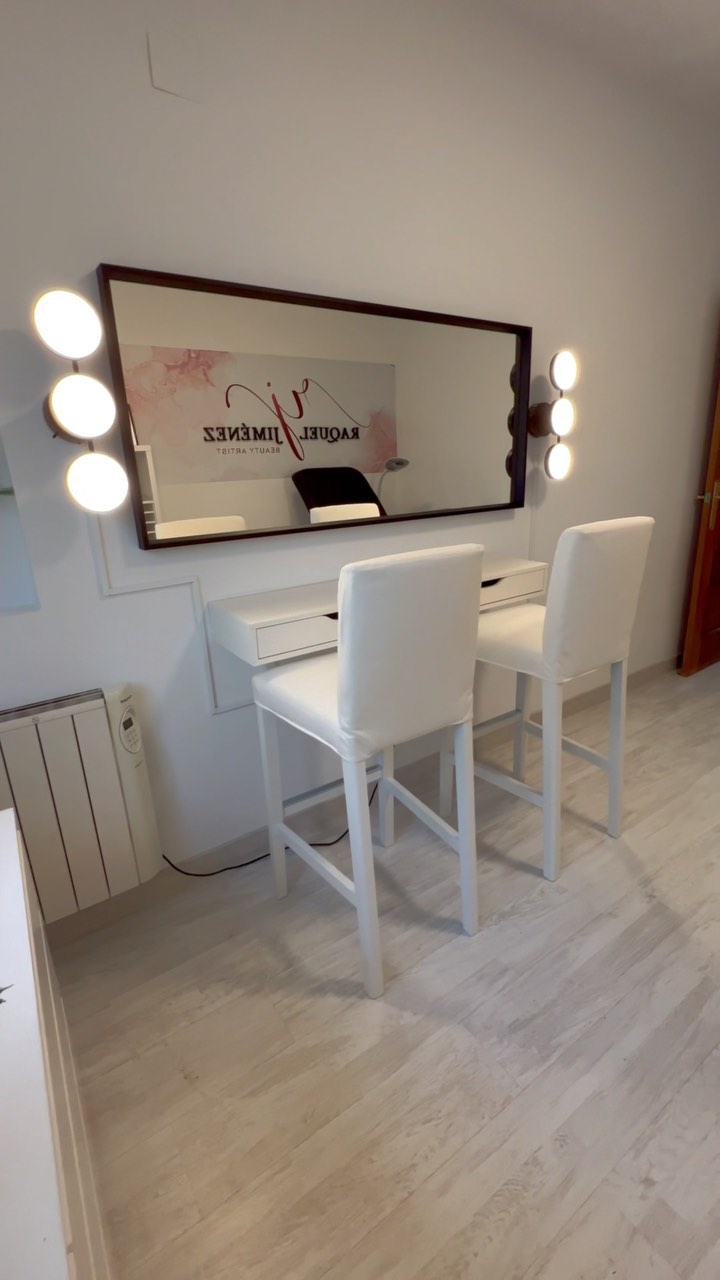 Imagen de Raquel Jiménez Beauty – Maquillaje Eventos Micropigmentación | Microblading