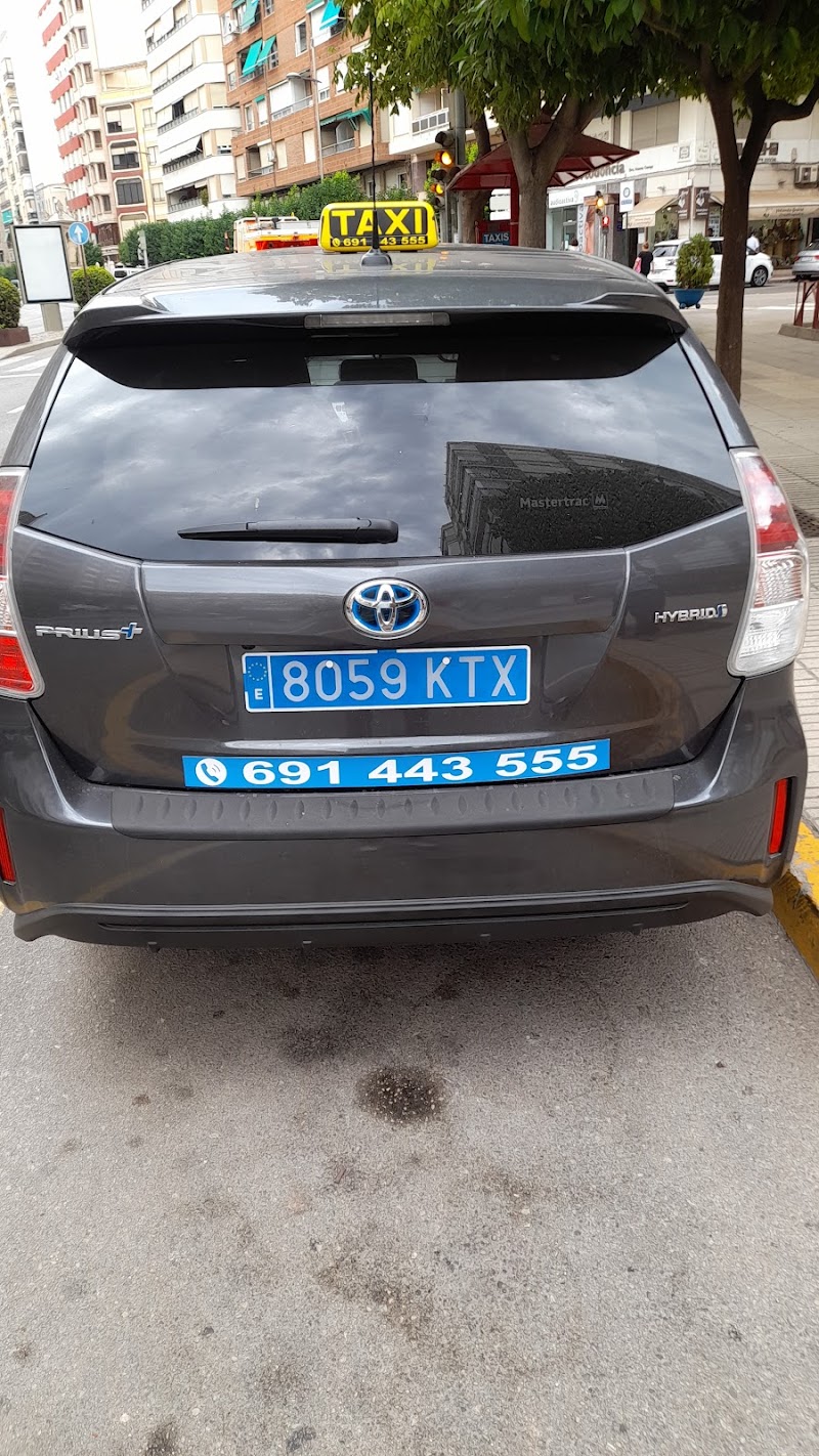 Imagen de Taxi Tiko Alzira 24 Horas 6 Plazas