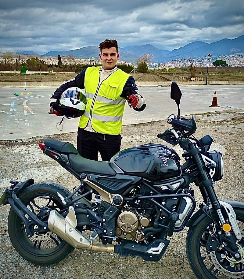 Imagen de Gt Autoescuela & Motoescuela Motogp